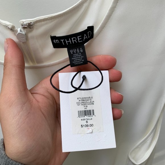 En Thread Front Tie Maxi Dress - Picture 6 of 9